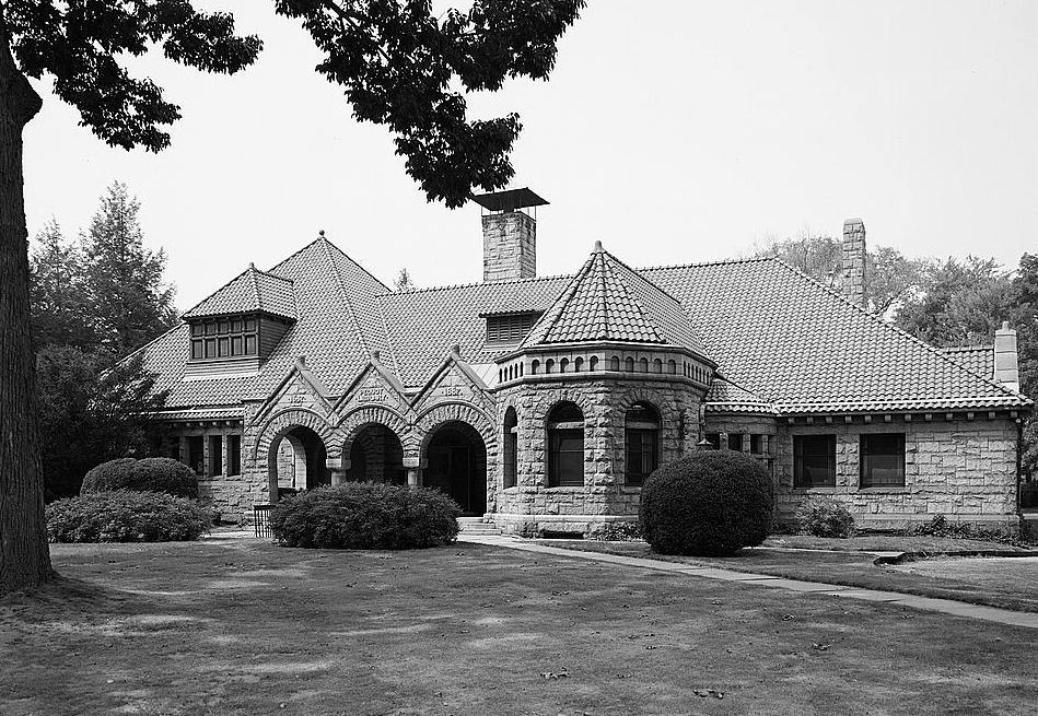 The Pequot Library, a Romanesque Revival landmark in Southport, Connecticut.